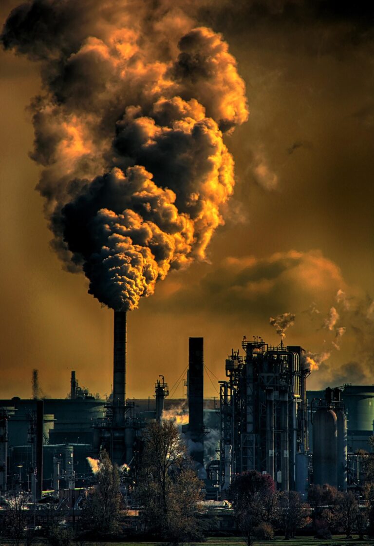 Image of smoke causing carbon pollution from a company.